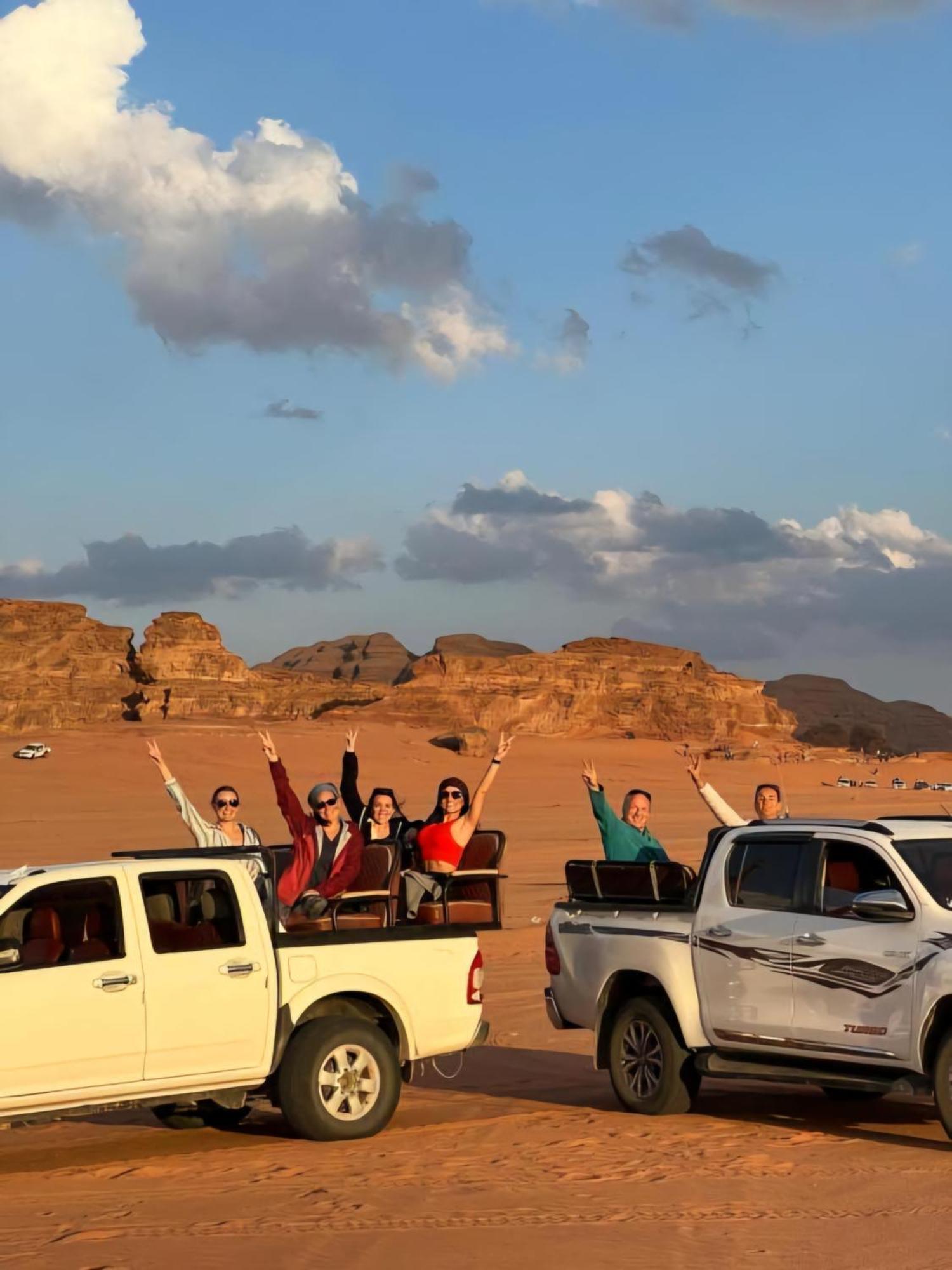 Rum Royal Flower Luxury Camp Wadi Rum Exterior photo