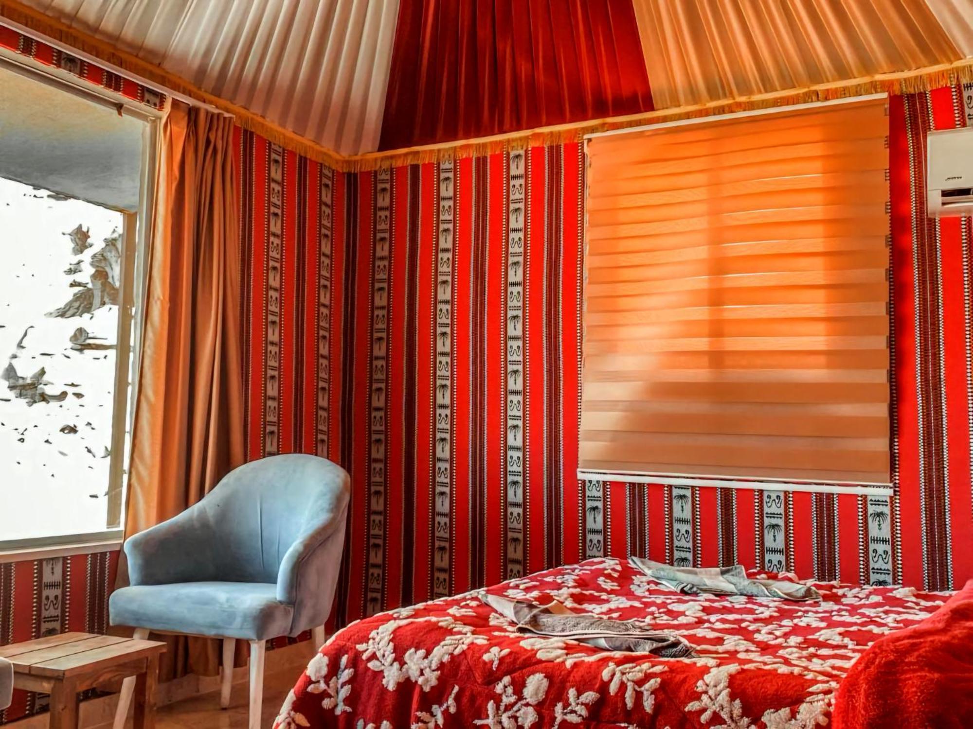 Rum Royal Flower Luxury Camp Wadi Rum Exterior photo