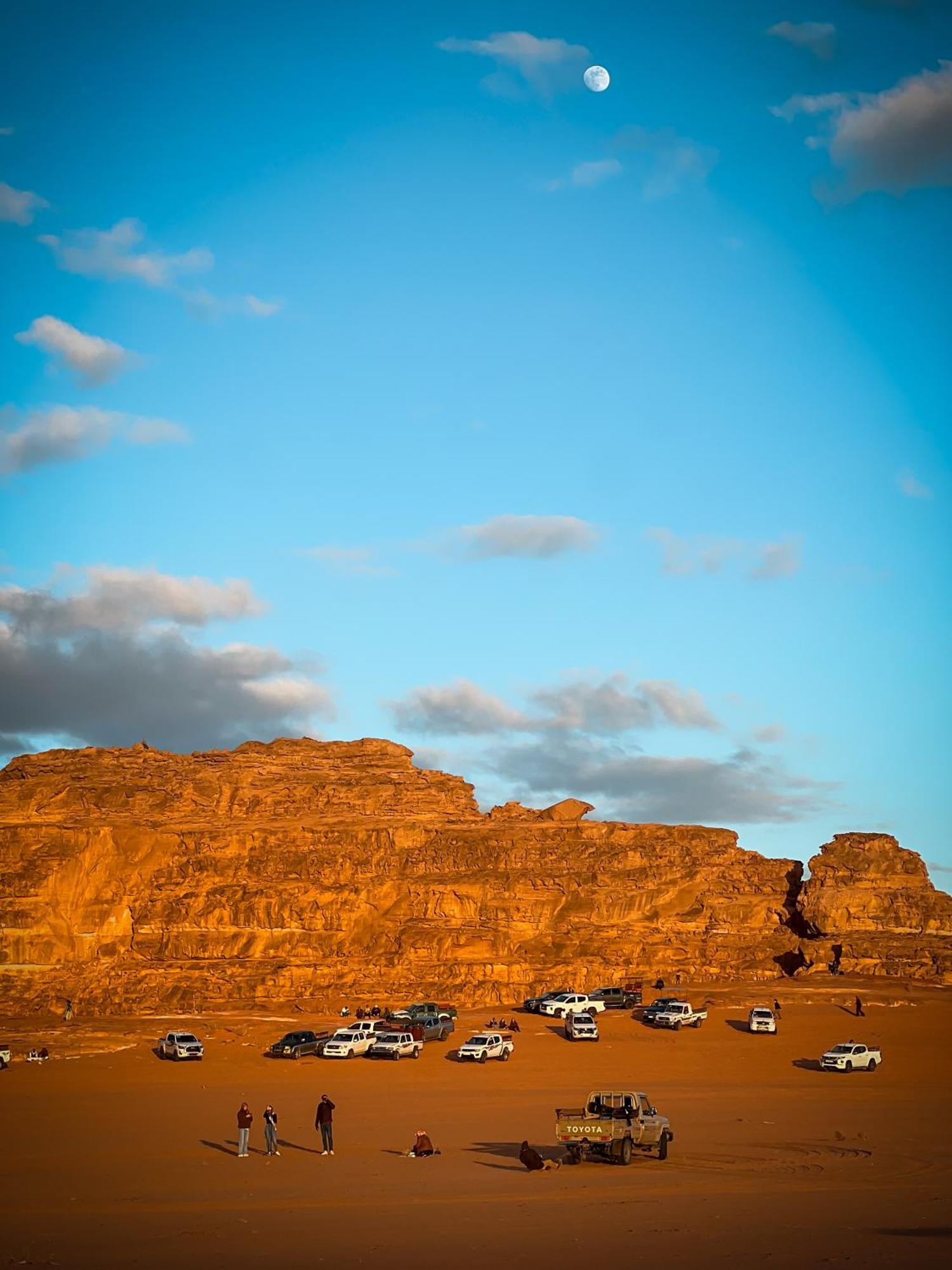 Rum Royal Flower Luxury Camp Wadi Rum Exterior photo