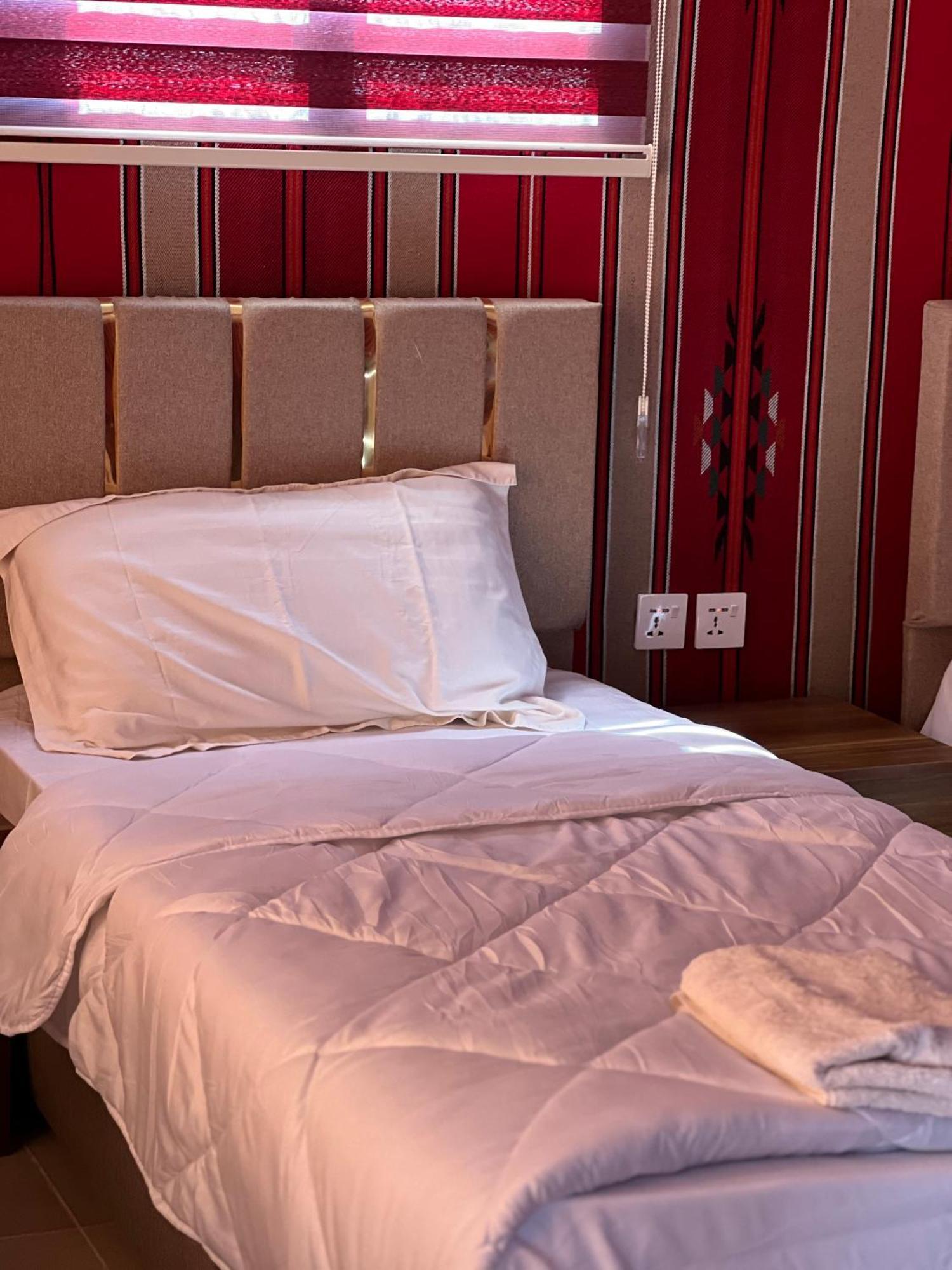 Rum Royal Flower Luxury Camp Wadi Rum Exterior photo